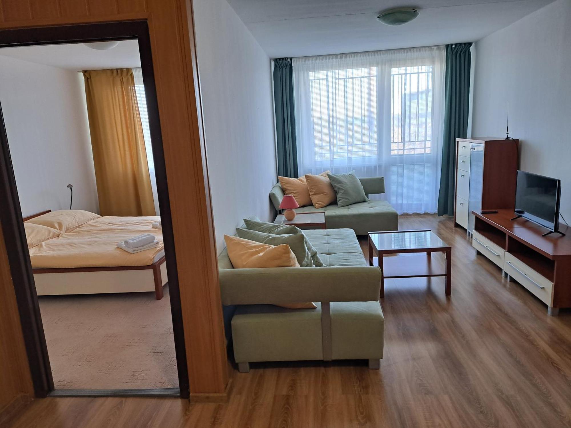 Skolsky Internat Medicka 2 Hotell Košice Exteriör bild