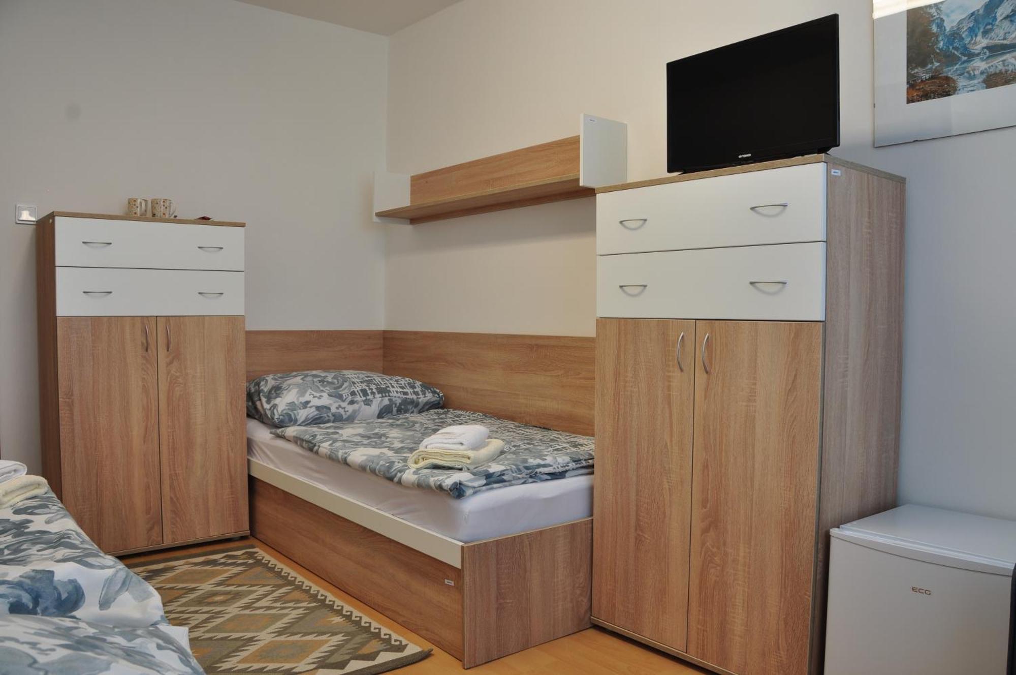 Skolsky Internat Medicka 2 Hotell Košice Exteriör bild